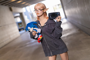 【コスプレ】『異世界おじさん』が美少女エルフに変装！注目レイヤー・NRK the Hedgehog【写真7枚】 画像