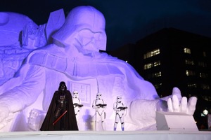 史上最大級、さっぽろ雪まつりに巨大ダース・ベイダー大雪像が完成 画像