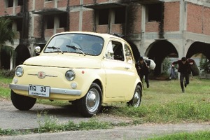 映画「ルパン三世」　斬鉄剣にルパンの愛車FIAT500、さらに撮影衣裳も公開 画像