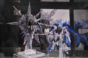 『ガンダムSEED』フリーダム、プロヴィデンスが「METAL BUILD」で商品化！神々しさまで覚える展示画像も必見【UPDATE】 画像