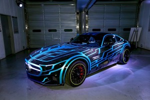 “メルセデスAMG GT”がライダーマシンに、「劇場版　仮面ライダー」に登場 画像