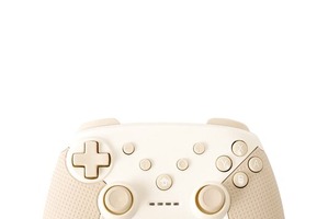 3COINSがニンテンドースイッチ対応のコントローラーを発売！2,750円（税込）のお手頃価格でジャイロ機能までついている 画像