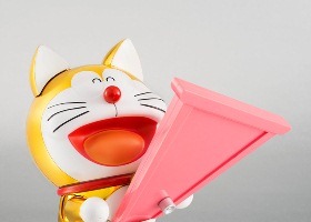 対象年齢15歳以上　金メッキ仕様「ドラえもん2112Ver．」がバンダイROBOT魂に 画像