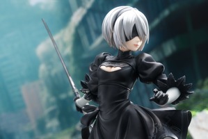 「NieR:Automata」2Bの素顔が楽しめる！ 躍動感あるフィギュアが登場 画像
