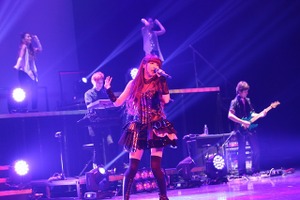 黒崎真音、5年間の応援にファンへの感謝の気持ち　舞浜アンフィシアターワンマン 画像