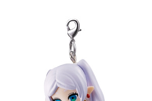 「葬送のフリーレン」フェルン、シュタルクをつまんでつなげる♪ つい集めたくなっちゃうガシャポンが登場 画像