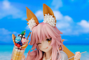 ウィンクする表情や佇まいが愛らしい！『FGO』より水着姿の「玉藻の前」がフィギュア化―最終再臨を常夏感たっぷりに再現 画像