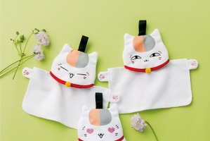 「夏目友人帳」ニャンコ先生と一緒にお出かけ♪ タオルハンカチ、靴下、UV対策アームカバーなど新作アイテム 画像