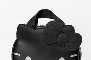 「ハローキティ」が“ズボラコスメポーチ”に♪ ササッとお直しミラーストラップも！新作コラボアイテム登場 画像