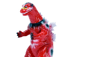 「ゴジラ」が福島の郷土玩具・赤べこカラーに！“ヘドラコレクター”怒髪天・増子直純監修の限定ソフビ登場 画像