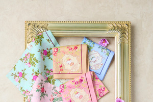 「サンリオ」シナモン＆キティが大人かわいい“ローラ アシュレイ”とコラボ♪ ハンカチシリーズ新作登場 画像