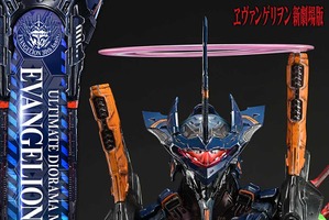 「エヴァンゲリオン」Mark.06がアーティストとコラボ― 神々しいスタチューフィギュアが登場！ 画像