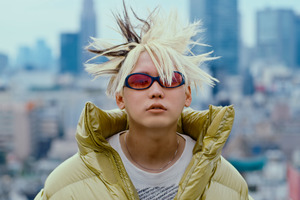 秋山黄色「補助魔法」OP主題歌「Quest」MV公開！期間生産限定盤ジャケットは描き下しアレク 画像