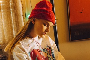 「ガンダム」×JOURNAL STANDARDコラボアパレル登場！ 「鉄血」「GQuuuuuuX」などのスウェット、フーディを展開 画像