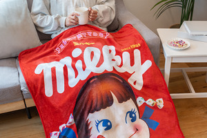 ペコちゃんのチョコミラーや“ミルキー”ブランケットが可愛すぎ＆美味しそう♪ タイトーくじ登場 画像