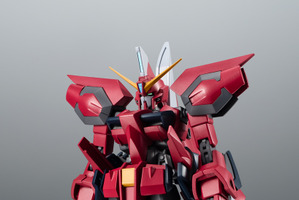 「俺がお前を討つ！」イージスガンダムがROBOT魂より発売中！スタイリッシュなフォルムで、MA形態への変形もできる可変フィギュア 画像