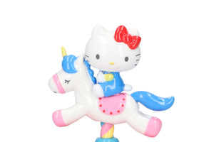 「サンリオ」キティ、シナモロール、クロミがレトロ可愛い♪ メリーゴーランドにもなるドール雑貨がBOXで登場 画像