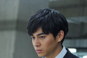 「デスノート 2016」東出昌大が演じるデスノートヲタクの主人公の新たな場面写真公開 画像