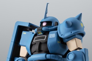 赤ではなく青！ロバート・ギリアム大佐の高機動型ザクIIがフィギュア化！多数の武器を携えて戦場に舞い降りる 画像