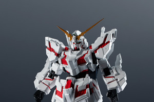 「それでも！」「機動戦士ガンダムUC」よりユニコーンガンダムが再販！ビーム・マグナムを両手持ちして劇中シーンを再現できる 画像