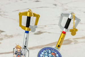 グッと来る…！「キングダム ハーツ」キーブレードやソラたちの全44アイテムが勢揃い！ロフトで物販イベント開催 画像
