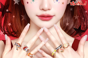 「けいおん！」唯や澪、梓たちと“ずっと放課後、いつまでもティータイム”―「MAYLA」からリングセット&グリッター入りアクスタ登場 画像