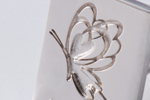 「サマポケ」紳士の装いに静かな輝きを添える…“七影蝶”モチーフのカフス＆ピンズシリーズが登場 画像