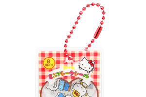 どこか懐かしい♪ キティやポチャッコ、マイメロたちのフレークシールがチャームに！カプセルトイにて 画像