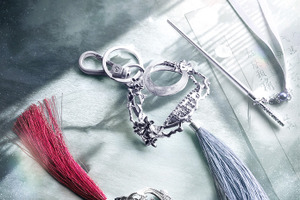 「魔道祖師」魏無羨・藍忘機をイメージ♪ 裏面にはセリフが刻まれ…エモい！「MAYLA」マルチチャーム＆ヘアオブジェが登場 画像