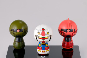 「ガンダム」×こけし―ザクの細かなデティールまで見事に再現したアイテムが登場！ 画像