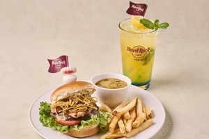 「NARUTO」一楽ラーメン味のハンバーガーだってばよ！木ノ葉隠れの里をイメージしたトロピカルドリンクも！ 画像