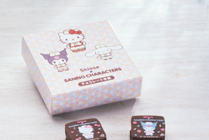 「サンリオ」シナモロール、ハローキティ、クロミが老舗和菓子屋とコラボ♪ チョコレート羊羹を限定販売【塩瀬総本家】 画像