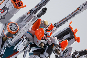 VF-31S ジークフリードに合体！「マクロスΔ」アラドが駆るジークフリードに装備にできるアーマードパーツが抽選販売受付中！ 画像