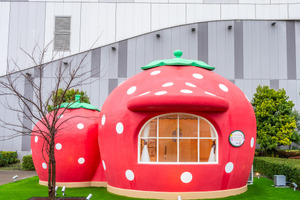 サンリオ「いちご新聞」の世界を堪能♪ “いちごのお家”が期間限定でお台場にオープン！ 画像