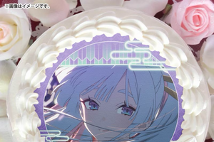 「超かぐや姫！」かぐや・酒寄彩葉・月見ヤチヨがホワイトデーのスイーツに♪ 缶バッジ付きケーキ＆マカロンが登場 画像