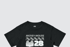 ディズニーとF1、ユニクロがコラボ♪ ミッキーのモチーフやレース開催都市をデザインしたTシャツ登場 画像