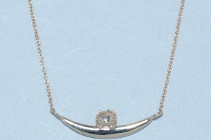 「サンリオ」キティが大人ジュエリーに♪ ツキを引き寄せてくれるかも…「JAM HOME MADE」コラボ第2弾！“愛が隠された”Tシャツも復刻 画像