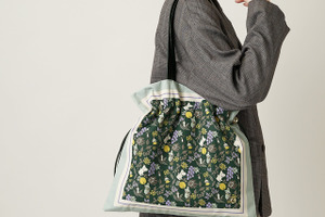 「ムーミン」の世界観を纏うトートバッグが登場♪ 心躍るエレガントなデザインに3色が追加 画像