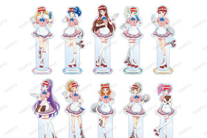 いちごやあおいが店員に変身♪ 「アイカツ！ 10th STORY ～未来へのSTARWAY～」×ROUND1コラボ！ 缶バッジやアクスタなどオリジナルグッズが登場 画像