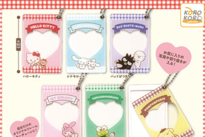 キティやクロミ、バッドばつ丸と“推し活”しよう♪ 好きな写真が入るミニフォトフレームキーチェーンが登場 画像