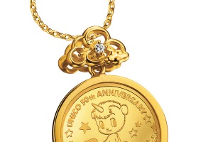 手塚治虫「ユニコ」50周年記念の純金ペンダント！ 愛くるしい姿と星の煌めきを表現♪ 限定500点のプレミアムグッズ 画像