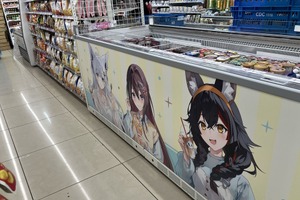 「ホロライブ」白上フブキ、AZKi、大神ミオ、常闇トワ、フワモコで店内がいっぱい♪「ローソン」コラボ装飾が実施中 画像