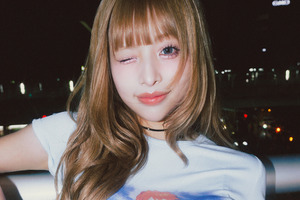 「エヴァ」レイやアスカ、“サブタイトル総柄”を大胆デザイン！ コラボアパレルが激アツ♪ 3月27日より予約受付開始 画像