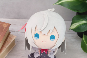 アーリャさんがお座りぬいぐるみになって登場！「ロシデレ」アーリャさんの「くいくい」が発売！ 画像