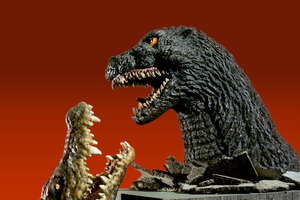 ゴジラ×ワニ!?「ラコステ」コラボ第2弾が実現！ネイビー基調の新作アイテム登場 画像