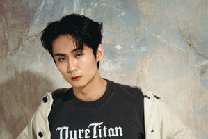 「進撃の巨人」無垢の巨人の捕食シーンがTシャツに…!? エレンやリヴァイのかっこいいTシャツ、ド迫力の巨人が描かれたTシャツ（全6種）登場 画像