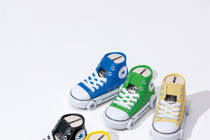 CONVERSE×トミカ初コラボ！ALL STARシューズ型トミカが発売 画像