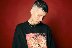 「刃牙」と「Subciety」のコラボアパレルアイテムが登場！ 花山薫の“侠客立ち”やコミックス37巻の躍動感あるイラストが◎ 画像