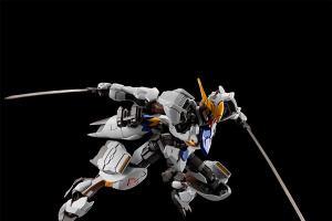 「ガンダム 鉄血のオルフェンズ」10周年記念短編に登場したバルバトスアダプトの抽選販売がスタート！ ガンダム・フレームが一部アップデートされ、可動域がさらに拡大 画像