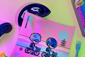 「光が死んだ夏」ネオン×レトロ×ゆるさが混ざり合う！よしき、ヒカルらのクセになるデザイングッズが多数登場 画像